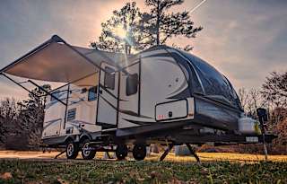 Family Camper with bunk bed - Sleeps 6!