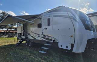 Scott & Yvette's 2021 Jayco Eagle HT 284BHOK