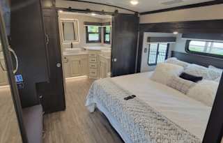 2023 Jayco North Point 382FLRB