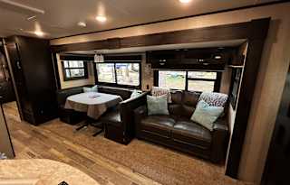 2021 Jayco 32TSBH HUGE bunkroom delivered