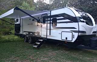 2024 Mallard M32 Brand new, Sleeps up to 10!