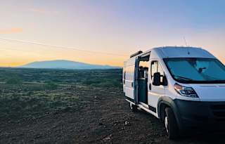 Big Island Betty the Cozy New Campervan